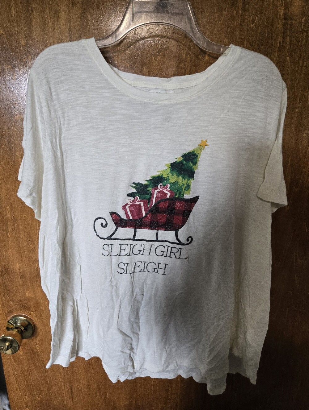 Maurices White Short-Sleeve Holiday Sleigh Graphic Tee